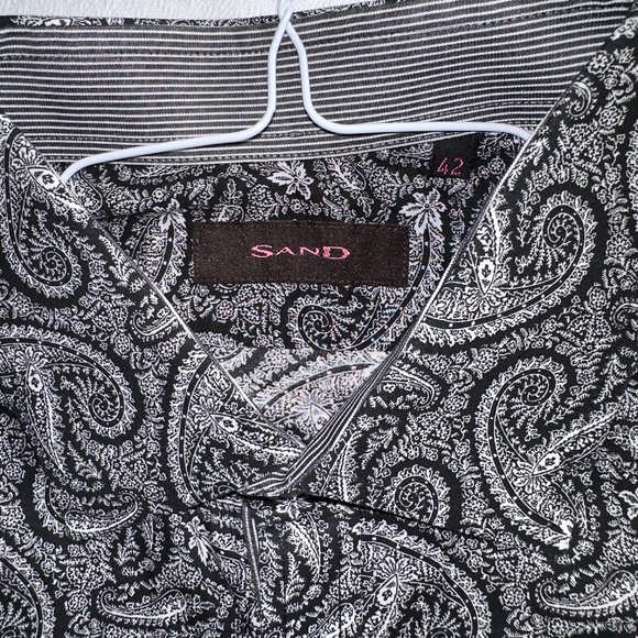 Sand Dress Shirt, Size 42 (L), Black and White Paisley Pattern - Picture 5 of 9